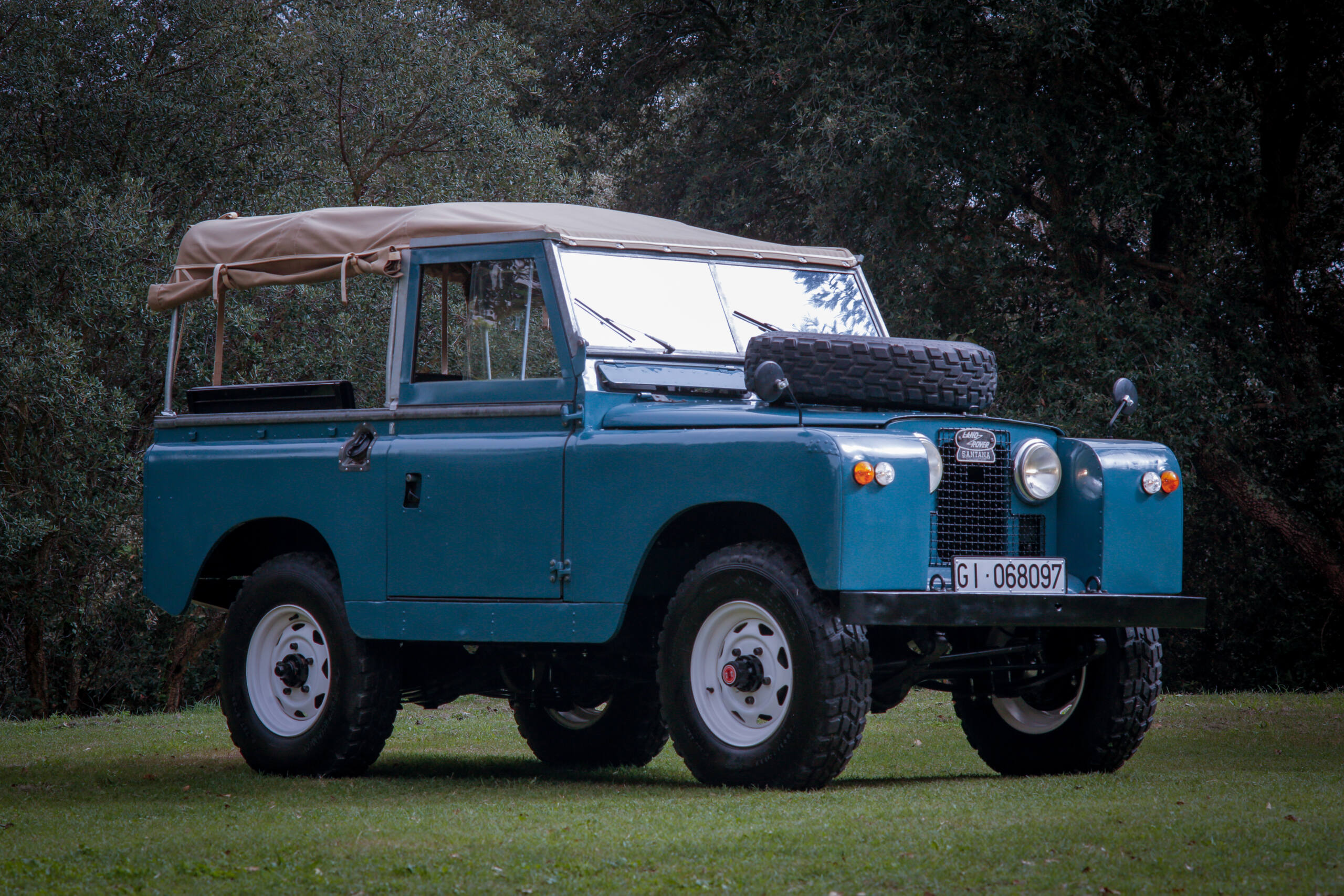 1967-land-rover-santana-series-02