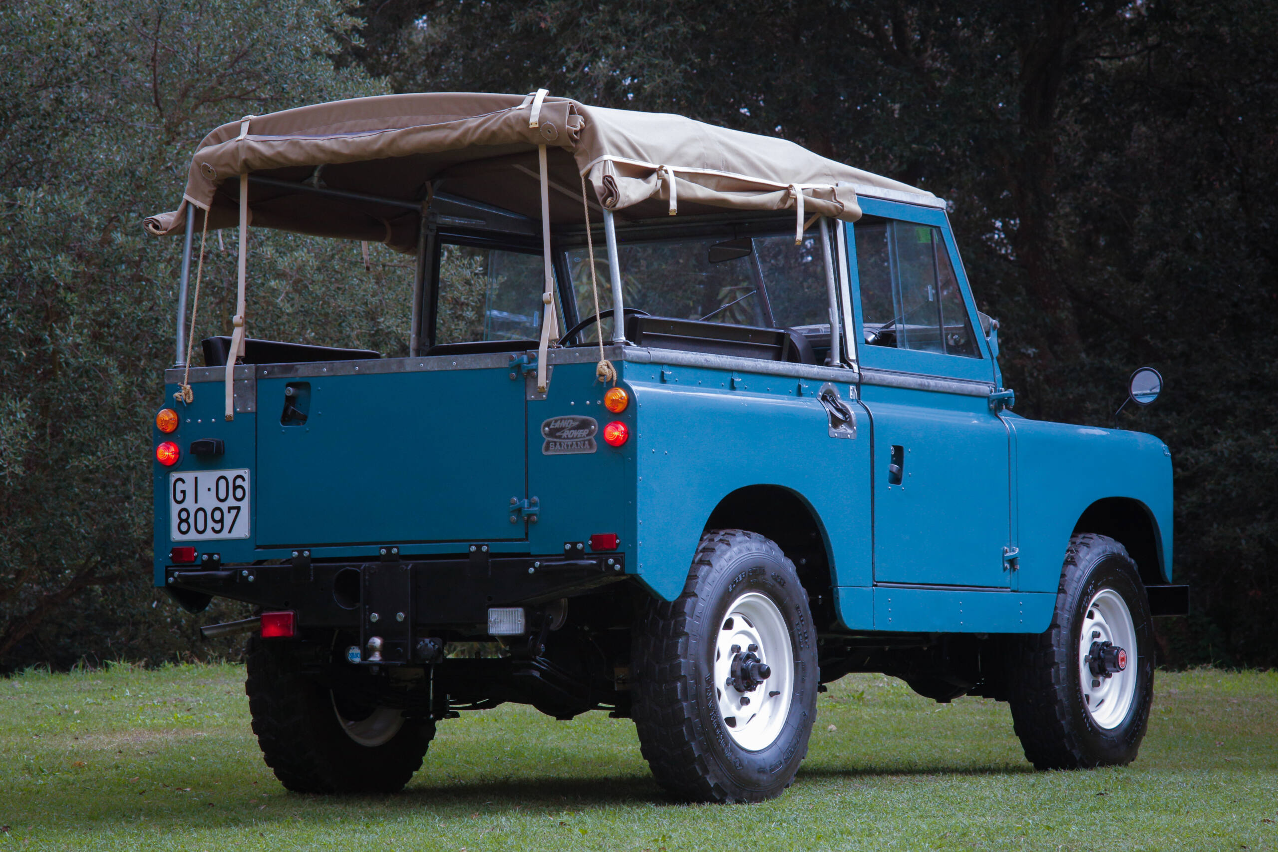 1967-land-rover-santana-series-05