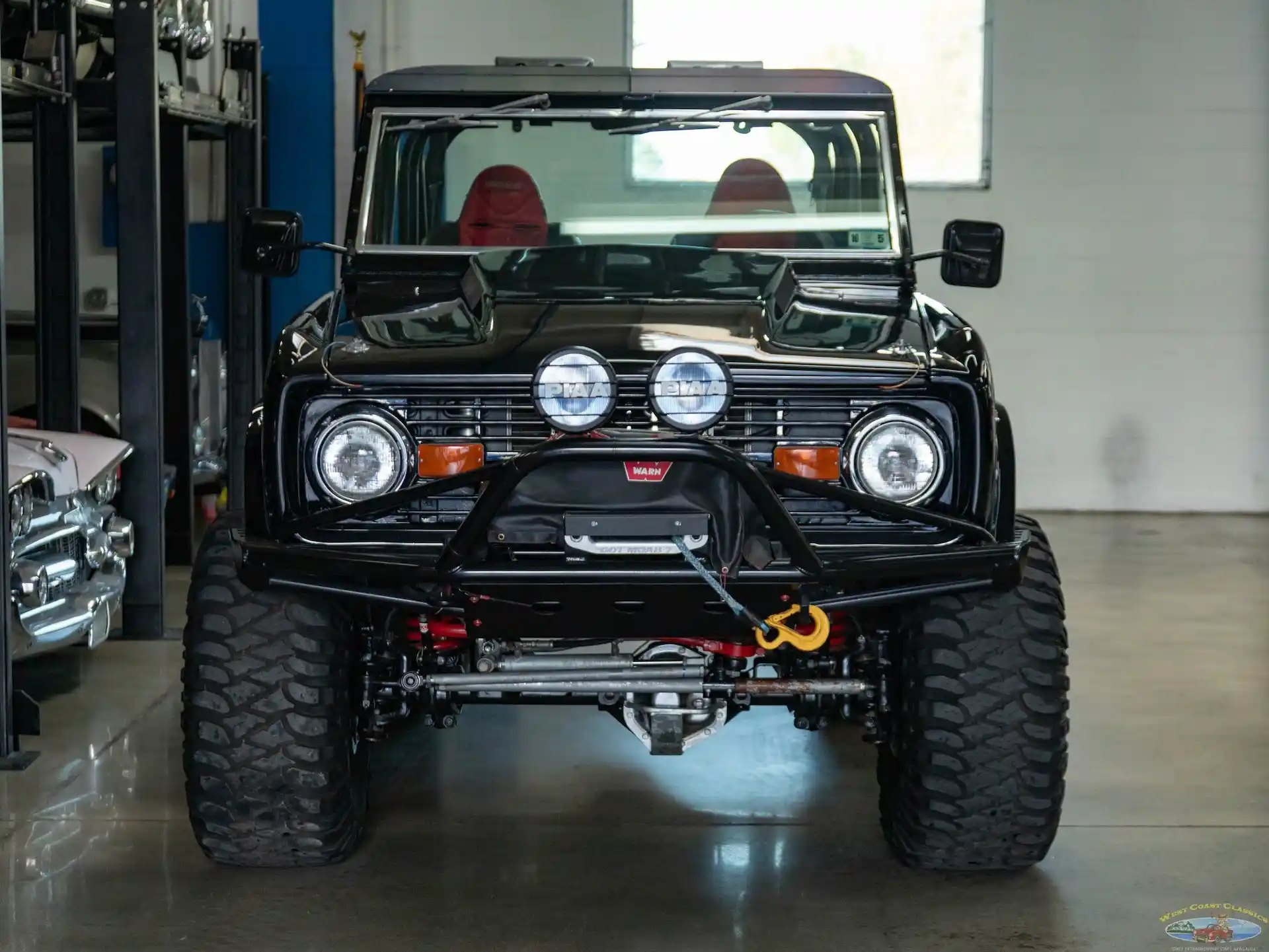 1969-ford-bronco-v8-for-sale-07