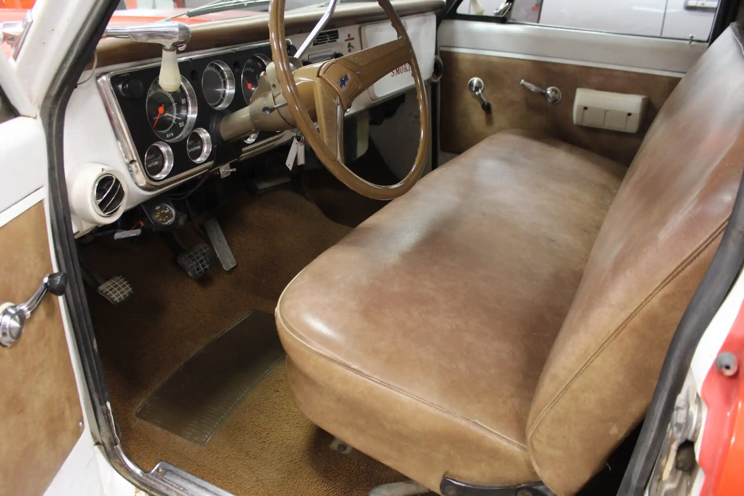 1971-chevrolet-suburban-ambulance-for-sale-04