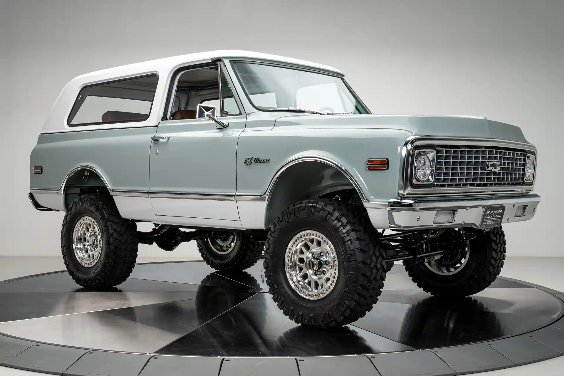 1972-chevrolet-k5-blazer-for-sale-08