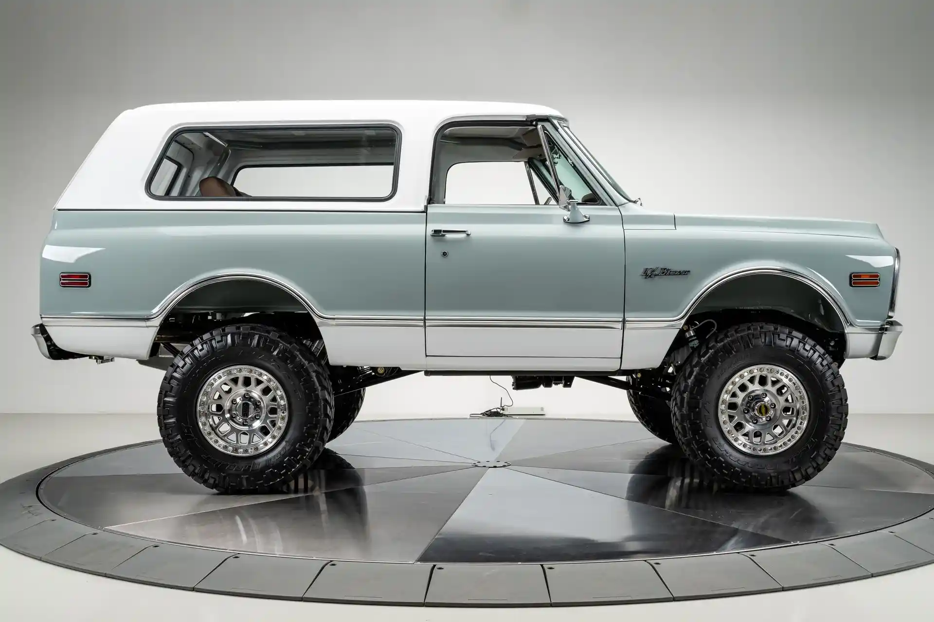 1972-chevrolet-k5-blazer-for-sale-14