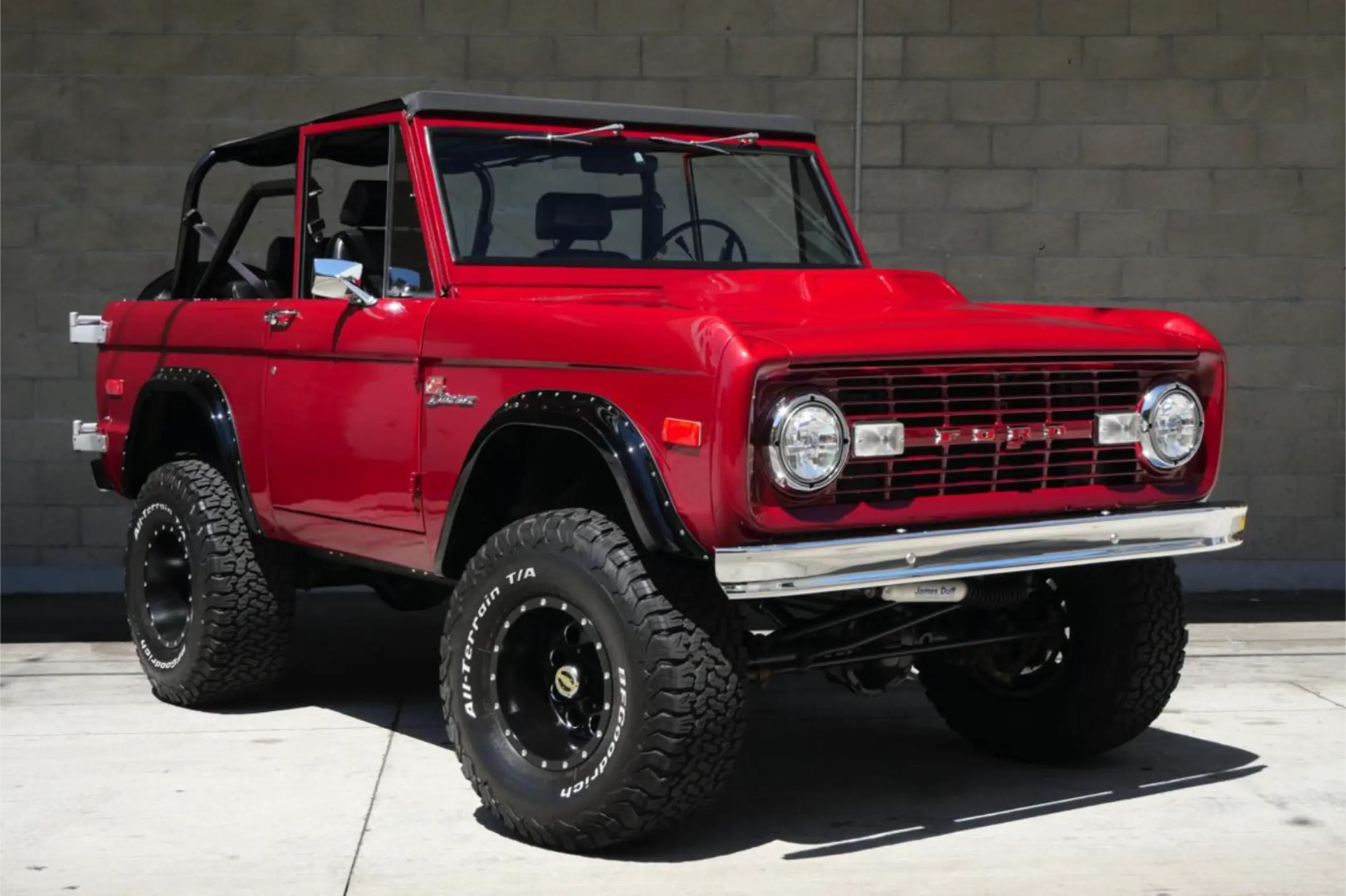 1973-FORD-Bronco-for-sale-01