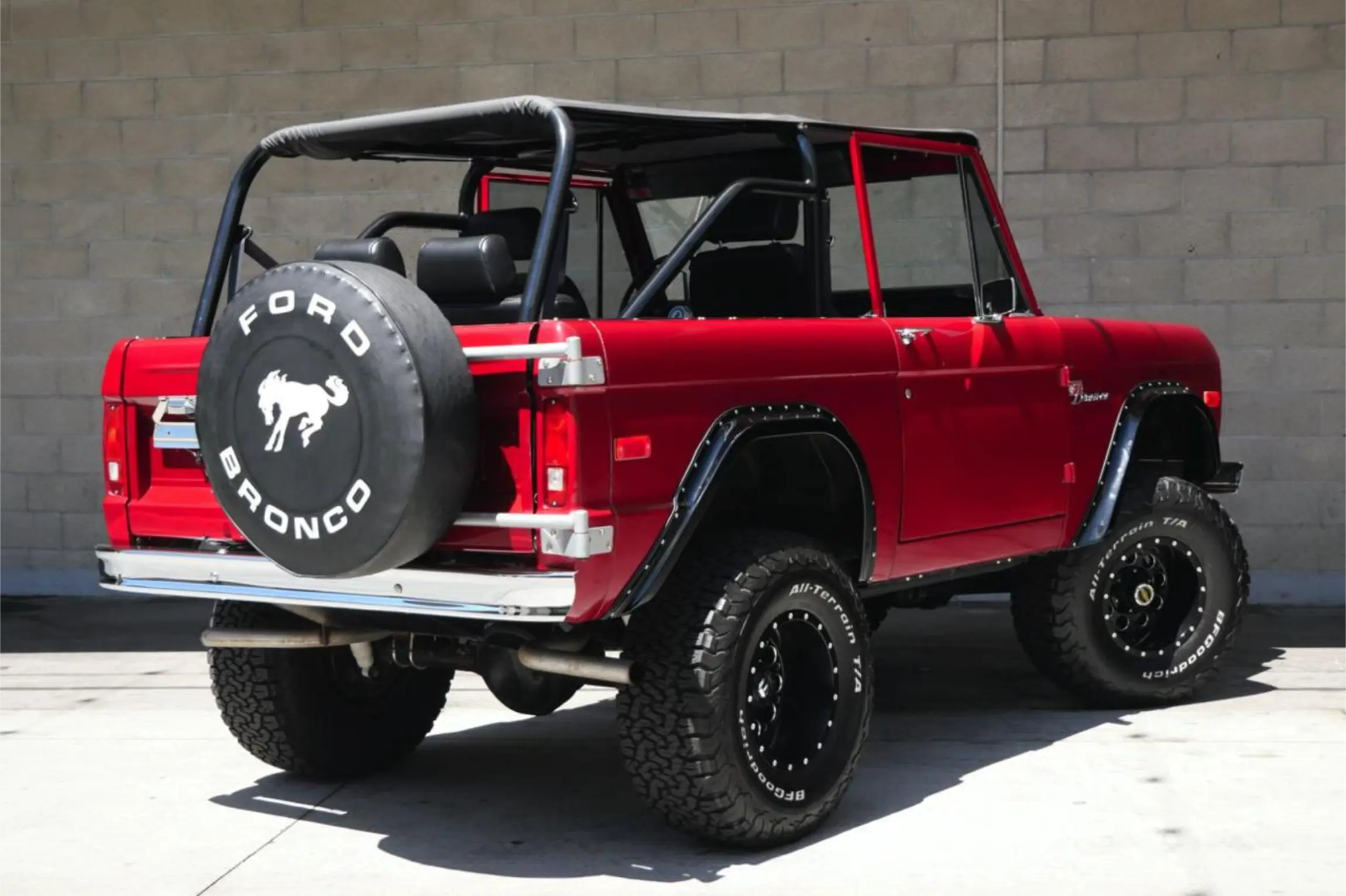 1973-FORD-Bronco-for-sale-09