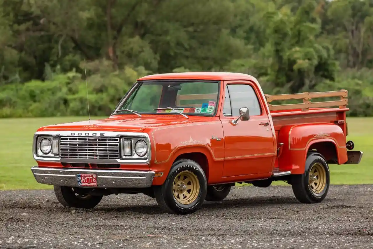 1977-dodge-d100-warlock-for-sale-02