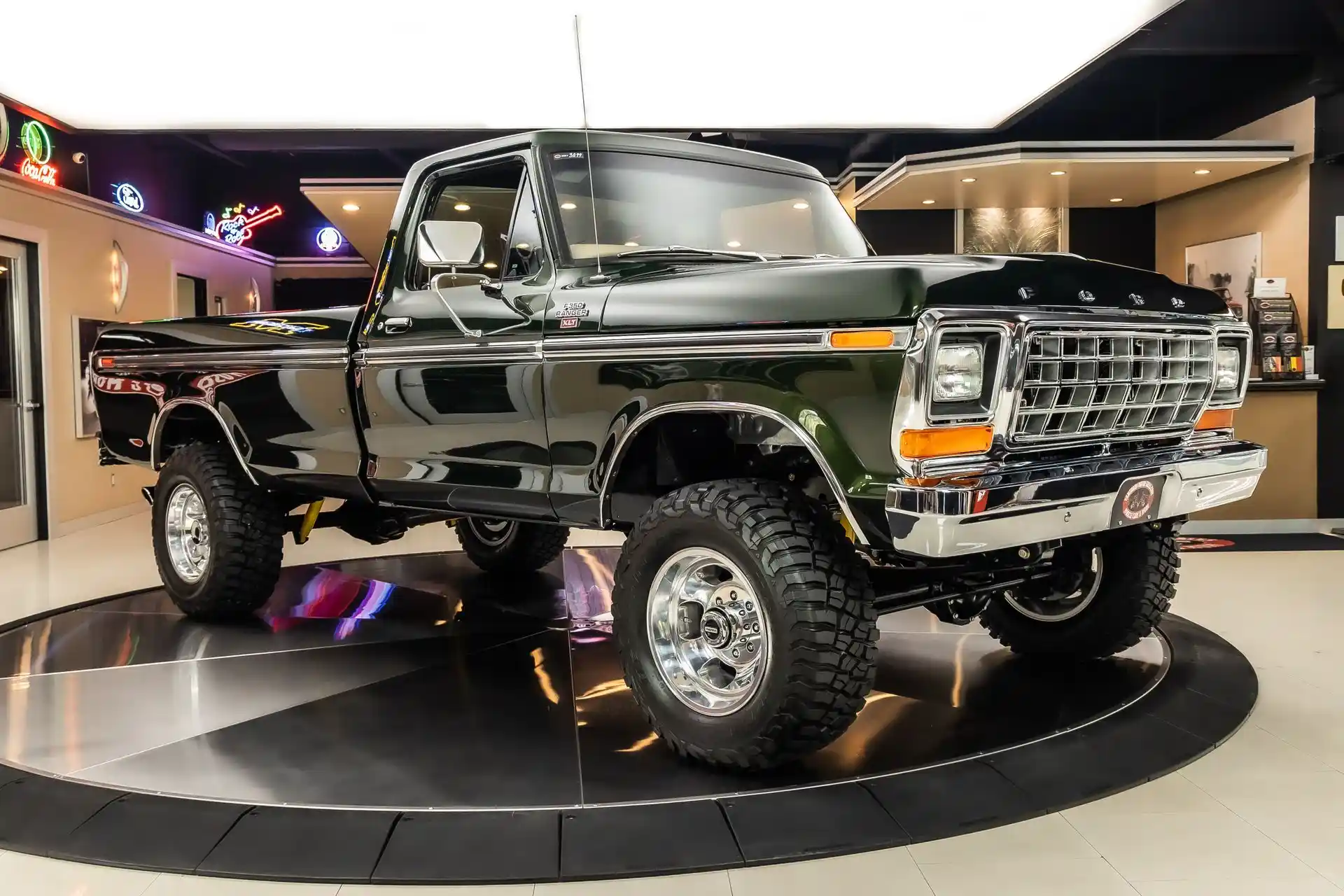 1979-ford-f-350-xlt-4x4-pickup-restomod-for-sale-08