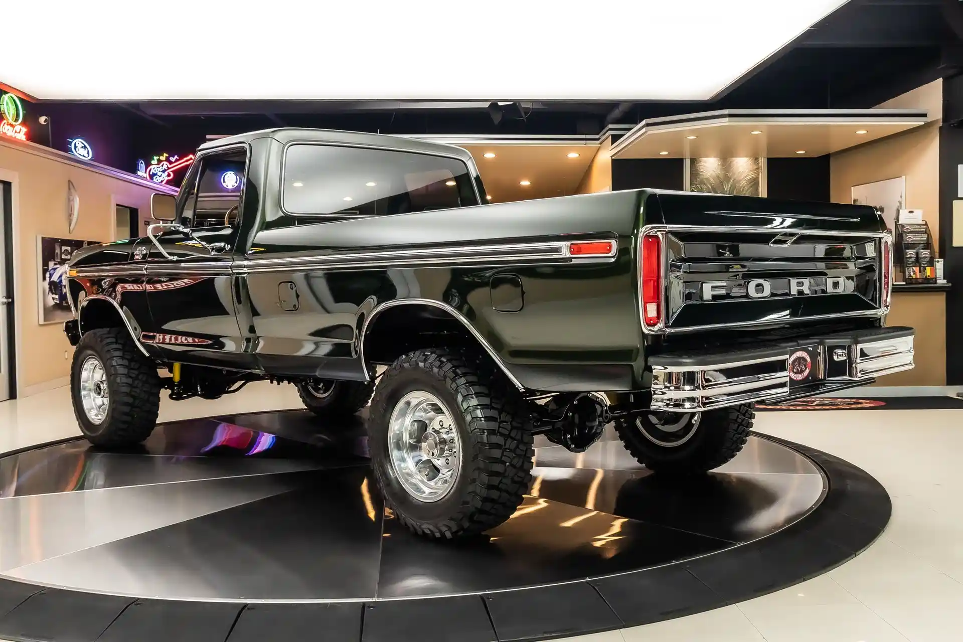 1979-ford-f-350-xlt-4x4-pickup-restomod-for-sale-15