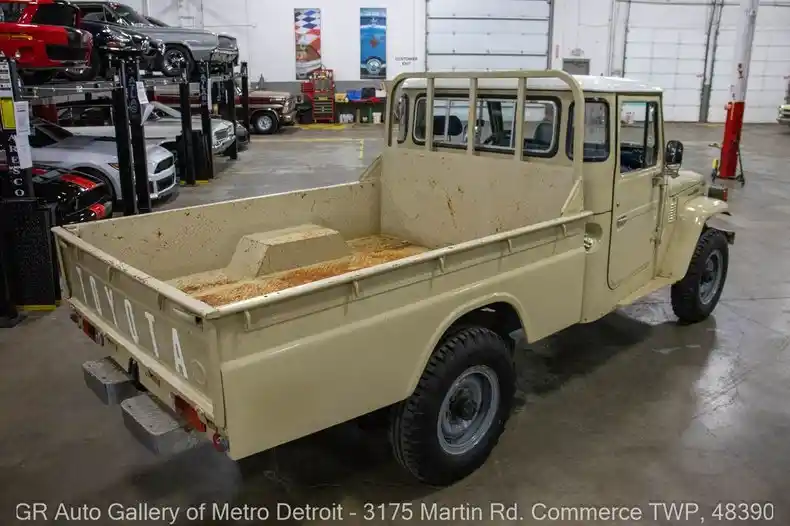 1980-toyota-land-cruiser-fj45-for-sale-05