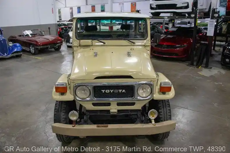 1980-toyota-land-cruiser-fj45-for-sale-09