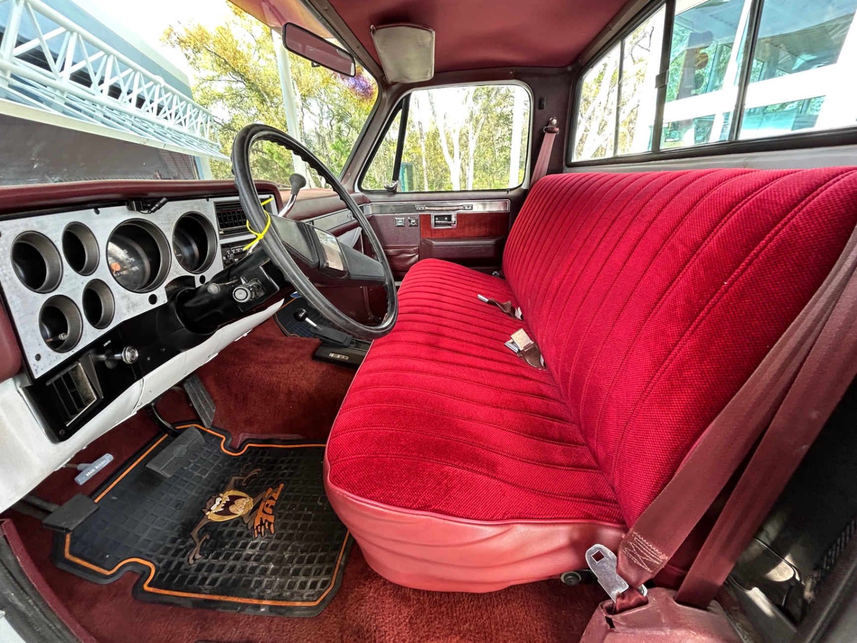 1984-chevrolet-silverado-pickup-for-sale-08