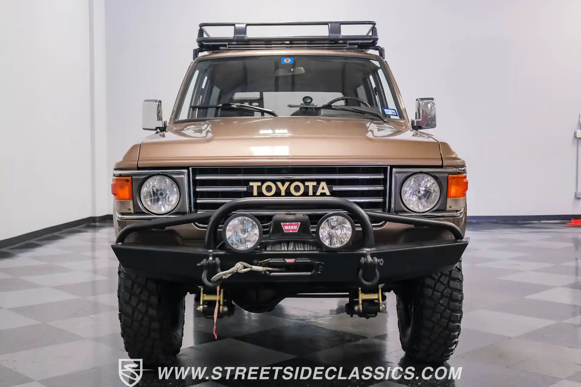 1985-toyota-land-cruiser-fj60-for-sale-09