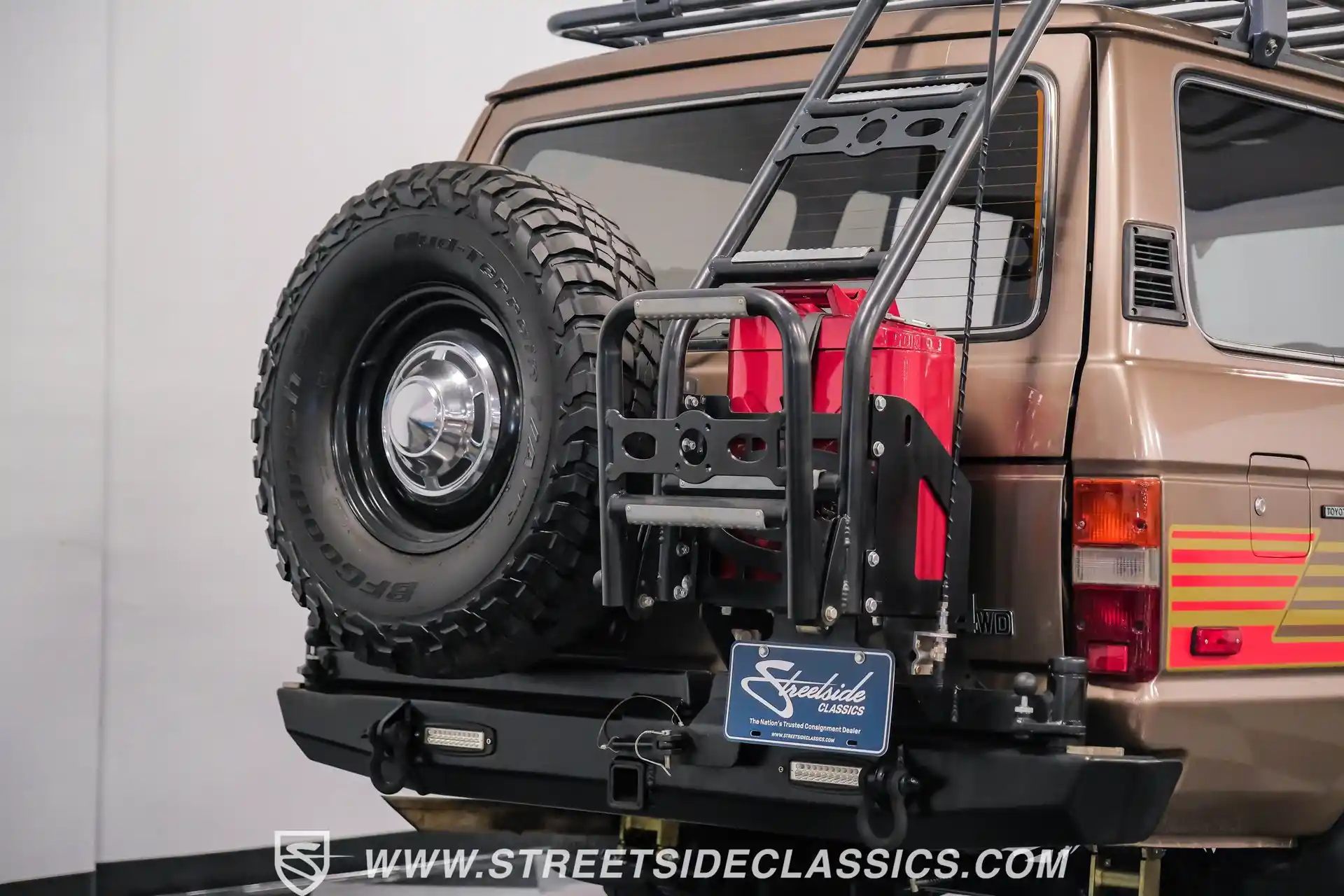 1985-toyota-land-cruiser-fj60-for-sale-13