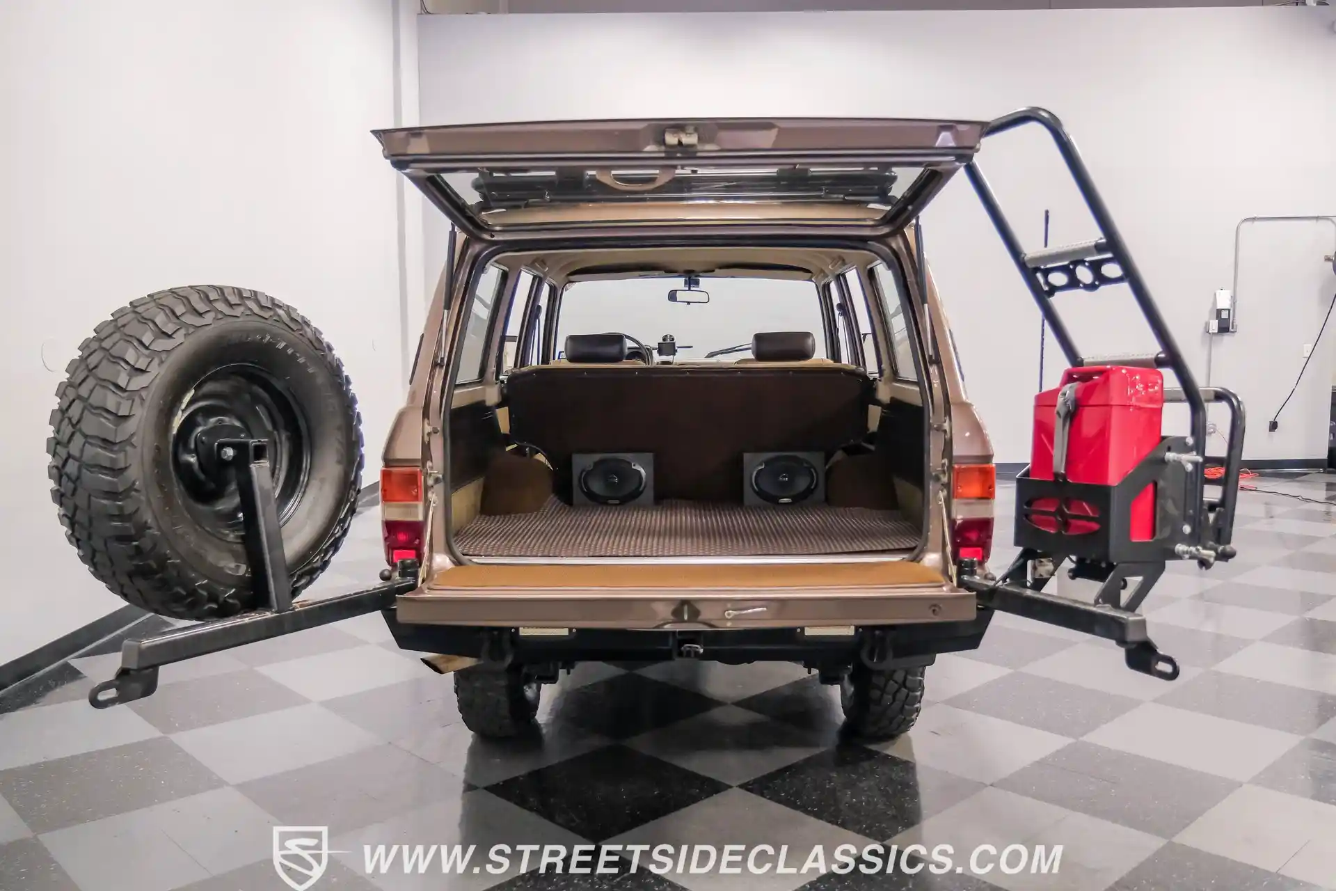 1985-toyota-land-cruiser-fj60-for-sale-26