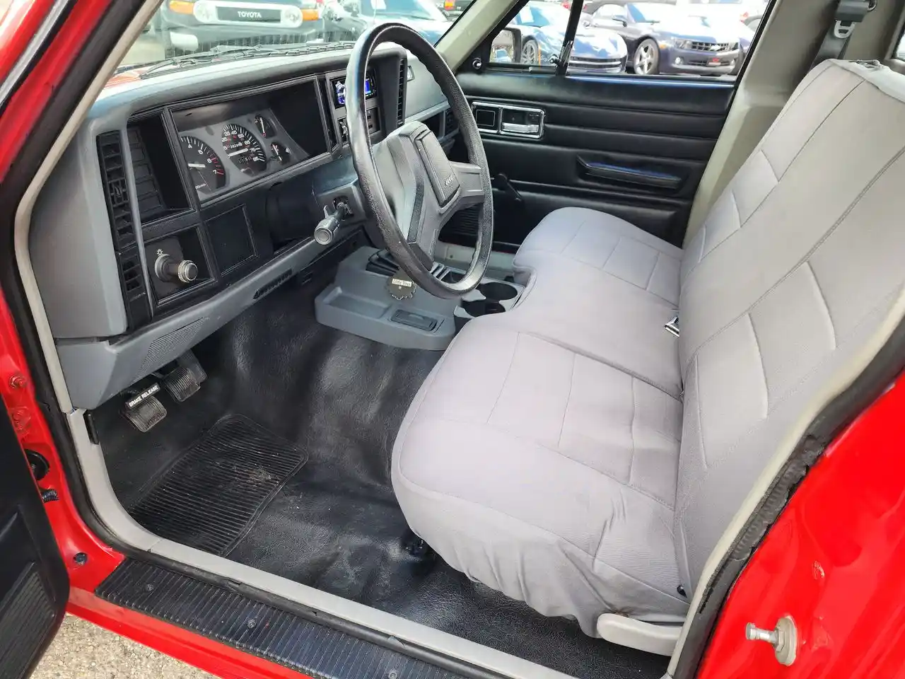 1990-jeep-comanche-for-sale-03