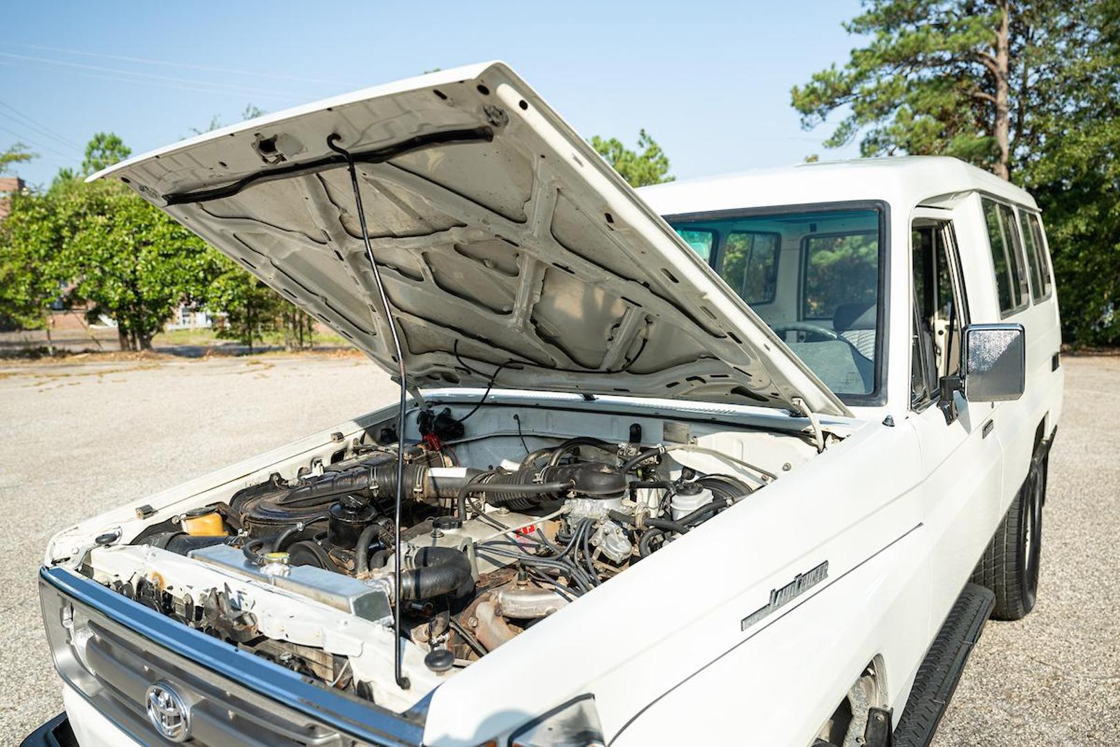 1991-toyota-land-cruiser-bush-taxi-14