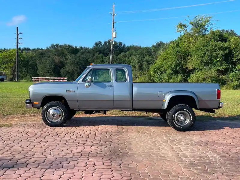 1992-dodge-ram-350-le-2dr-turbodiesel-4wd-extended-cab-lb-for-sale-02