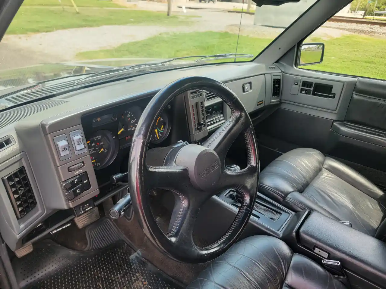 1993-gmc-typhoon-for-sale-07