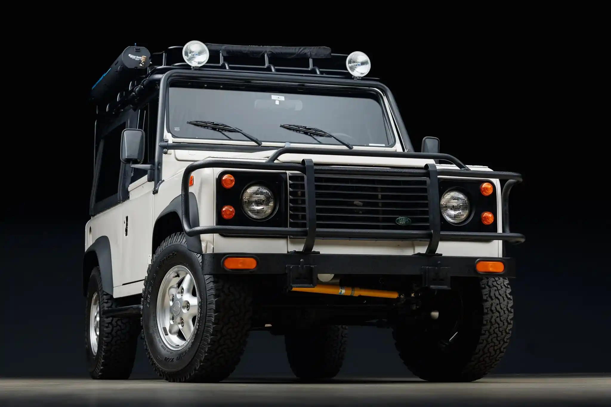 1994-land-rover-defender-for-sale-04