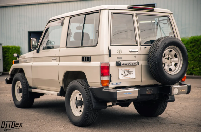 1995 Toyota Land Cruiser HZJ70 LX 05