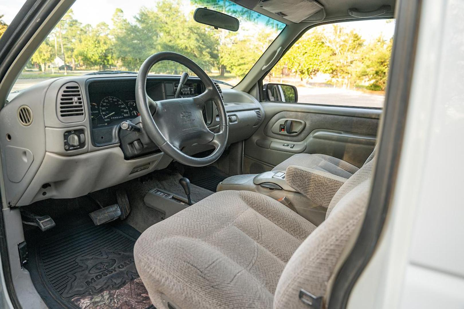 1995-chevrolet-tahoe-for-sale-06