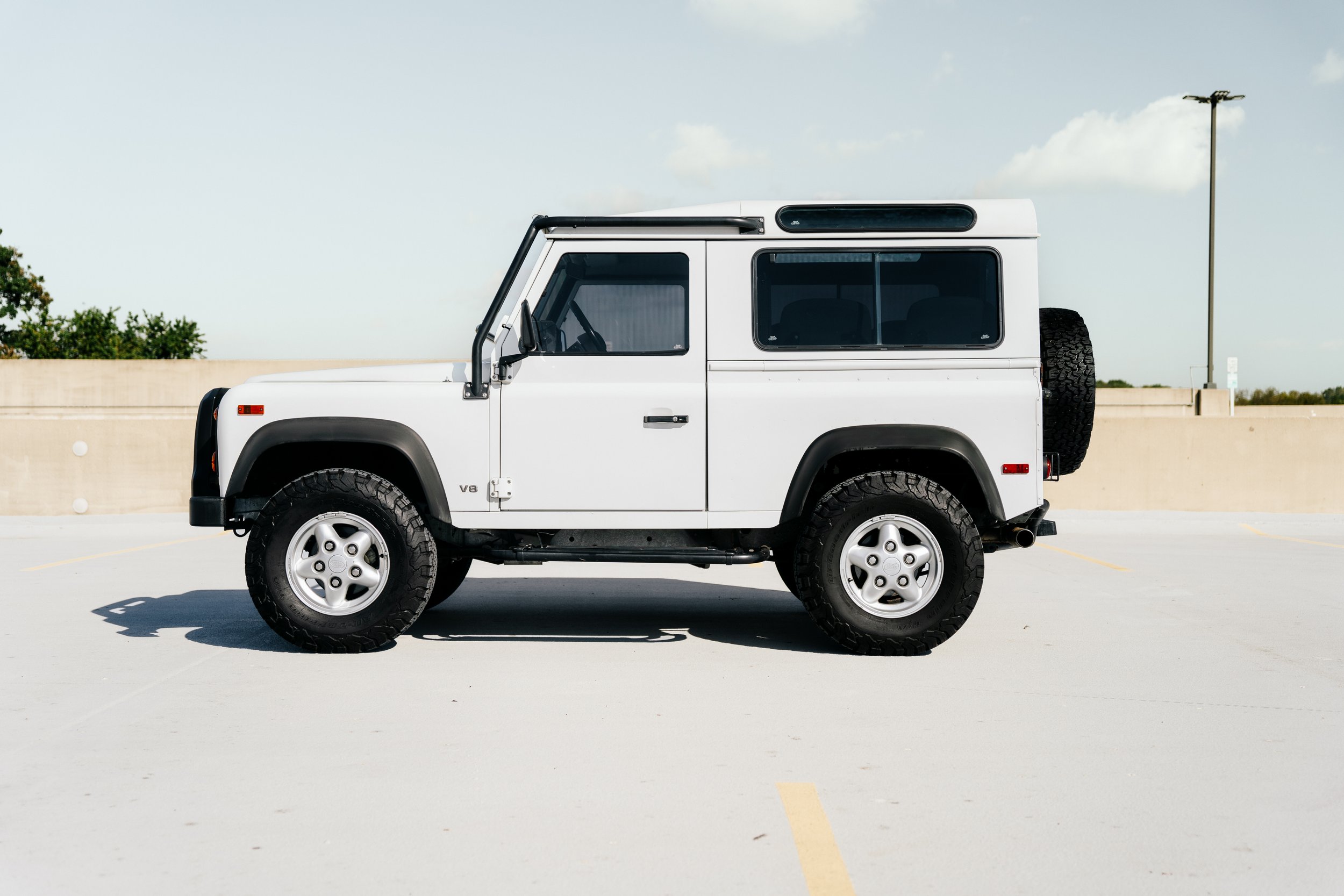 1995-land-rover-defender-90-for-sale-01