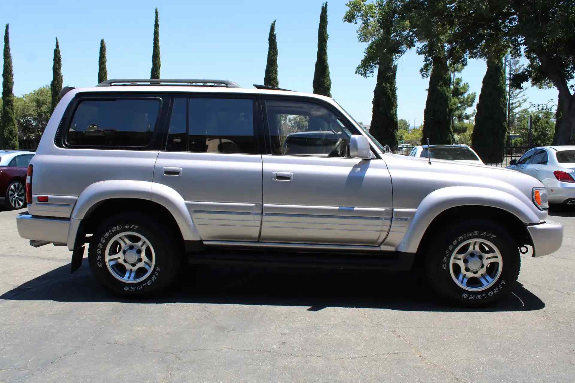 1997-LEXUS-LX-450-FOR-SALE-03