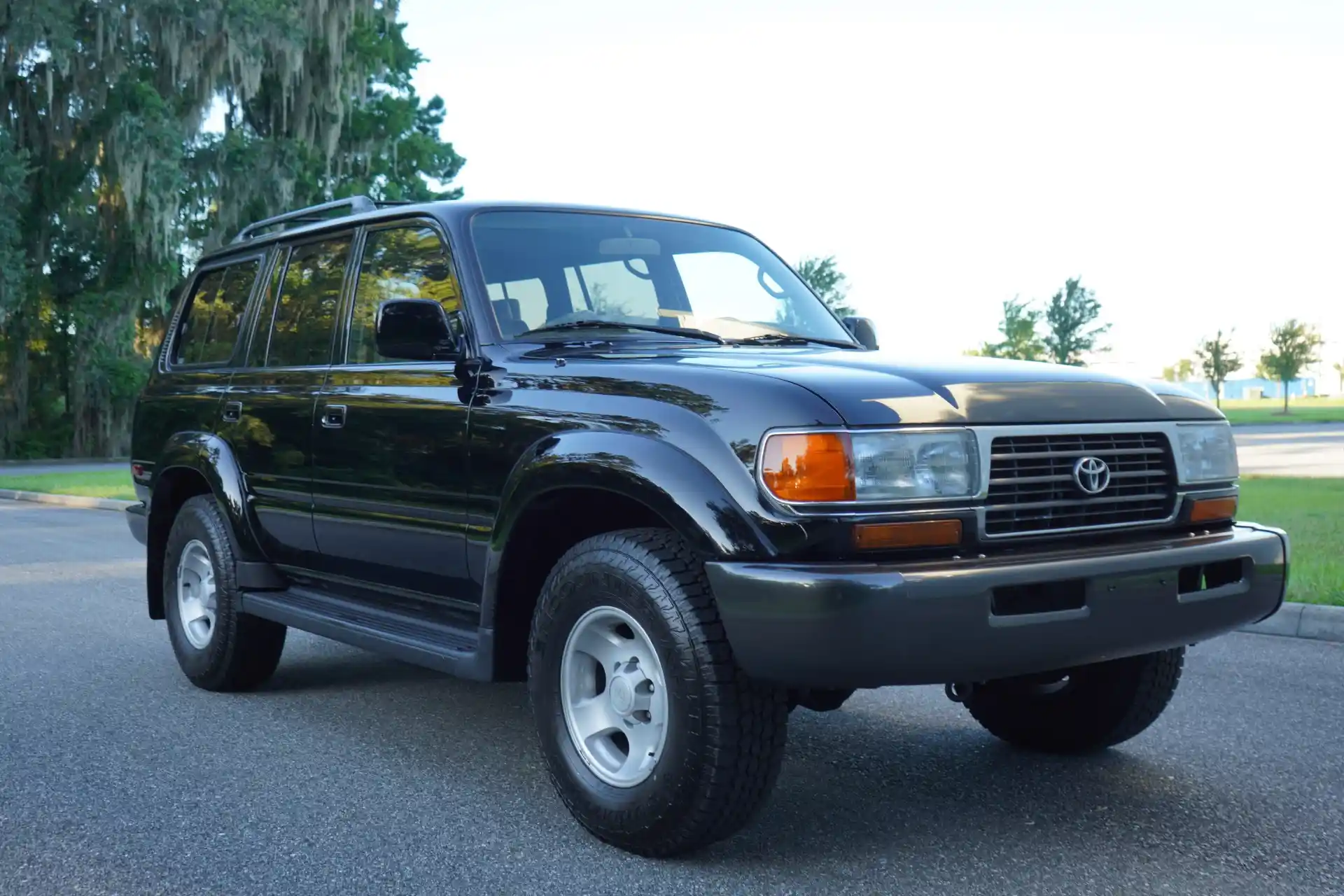 1997-toyota-land-cruiser-80-for-sale-04