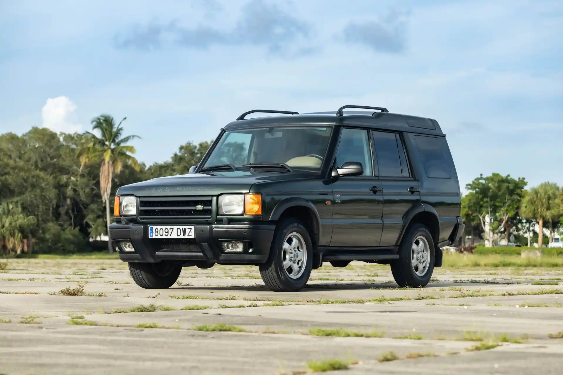 1999-land-rover-discovery-ii-for-sale-01