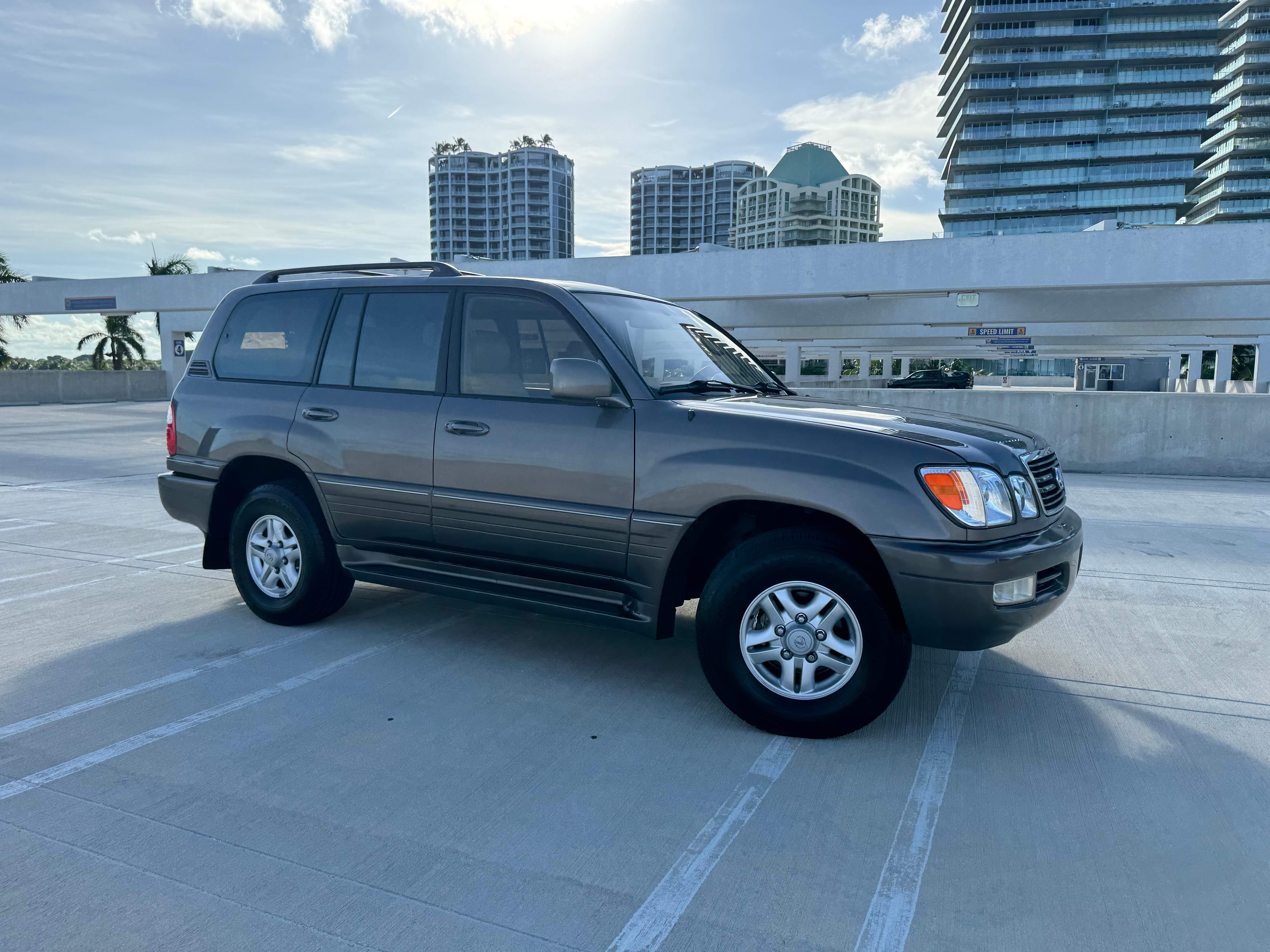 2000-lexus-lx-470-private-party-sale-28