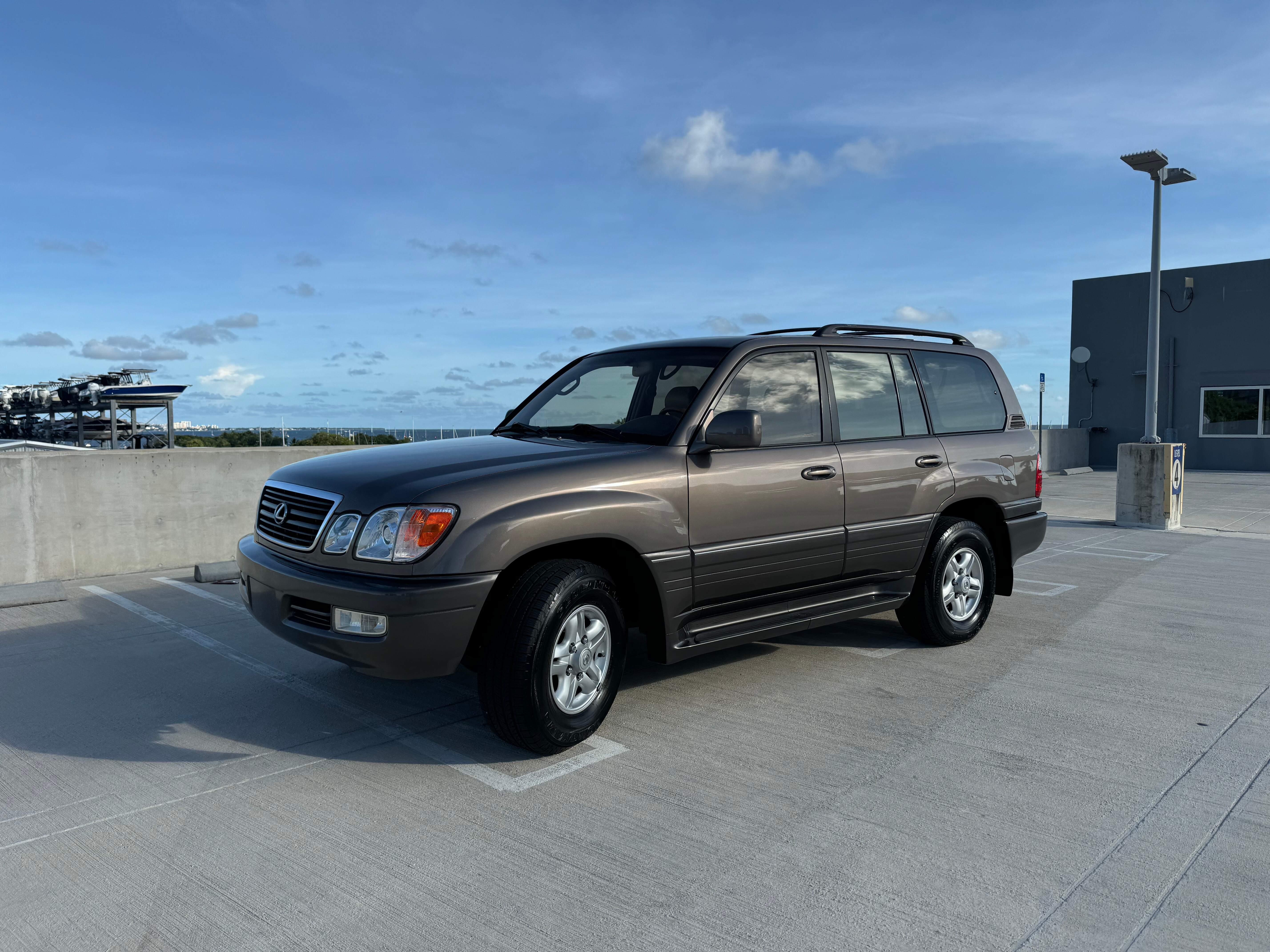 2000-lexus-lx-470-private-party-sale-30