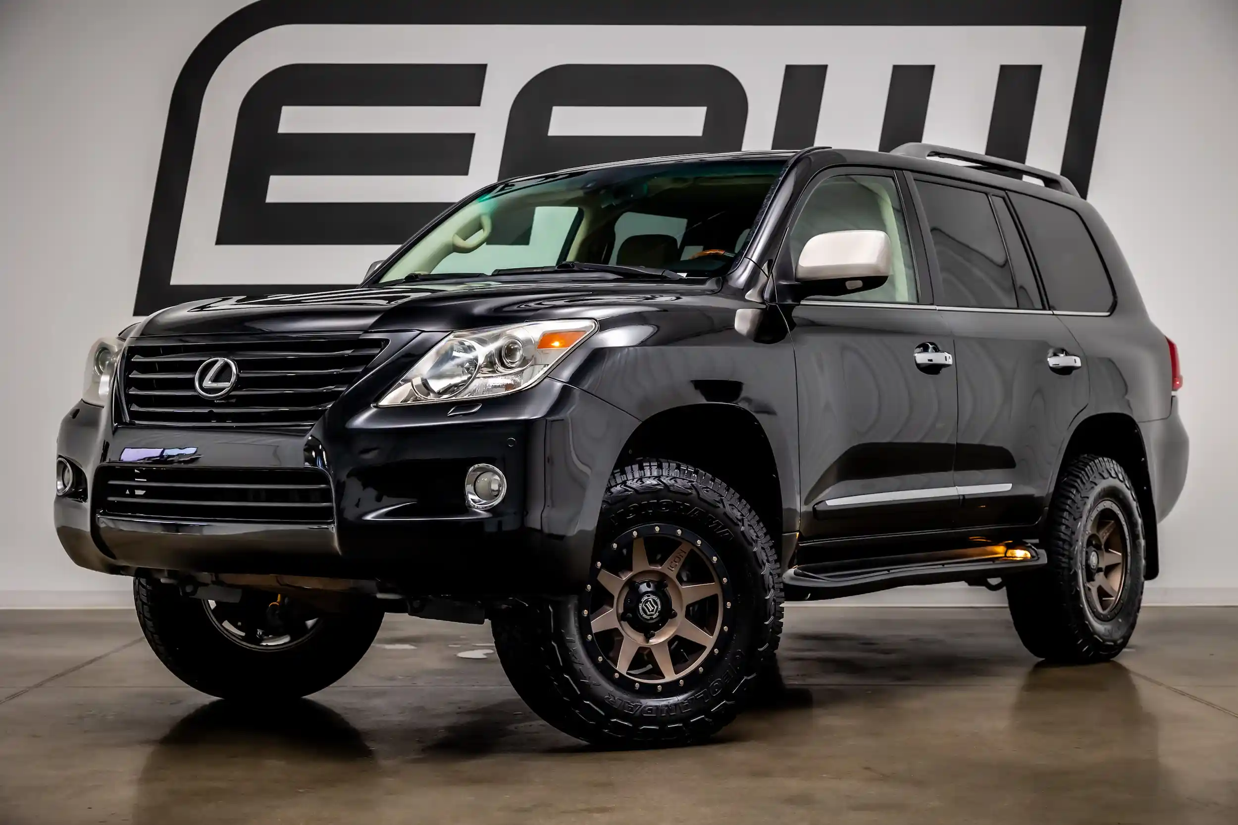 2010-lexus-gx-570-for-sale-01