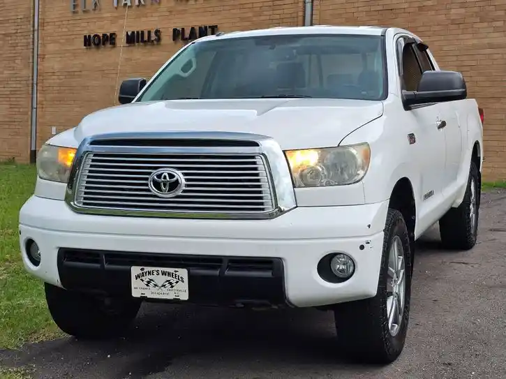 2013-toyota-tundra-limited-for-sale-02