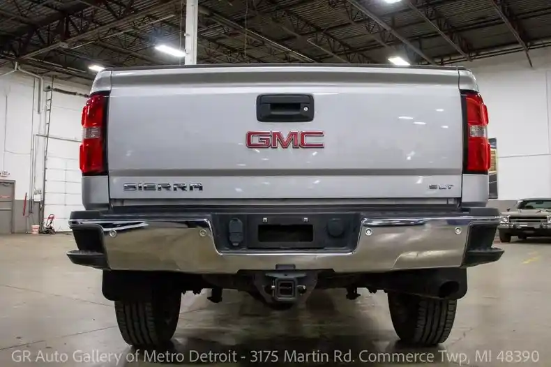 2015-gmc-sierra-2500hd-slt-4x4-4dr-crew-cab-sb-for-sale-05