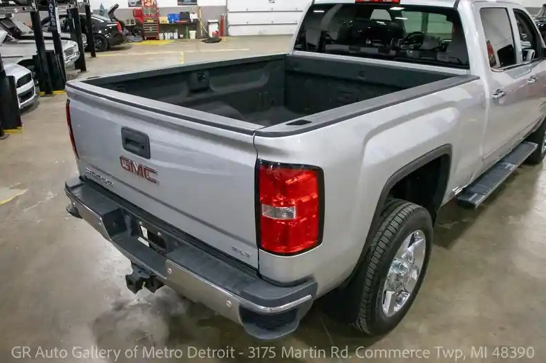 2015-gmc-sierra-2500hd-slt-4x4-4dr-crew-cab-sb-for-sale-10