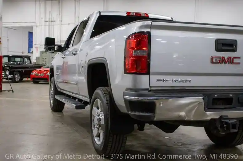 2015-gmc-sierra-2500hd-slt-4x4-4dr-crew-cab-sb-for-sale-16