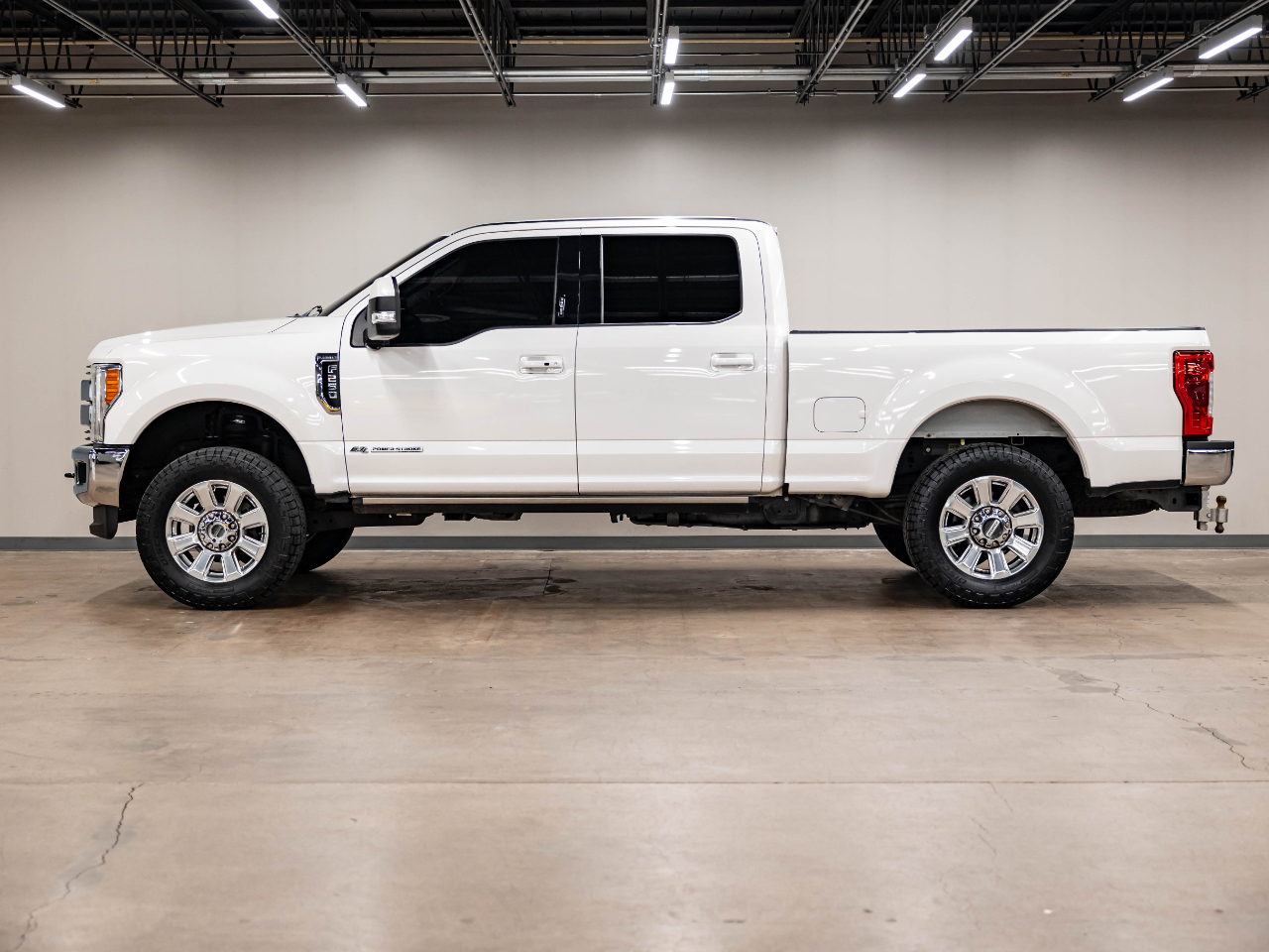 2019-ford-f250-king-ranch-for-sale-01