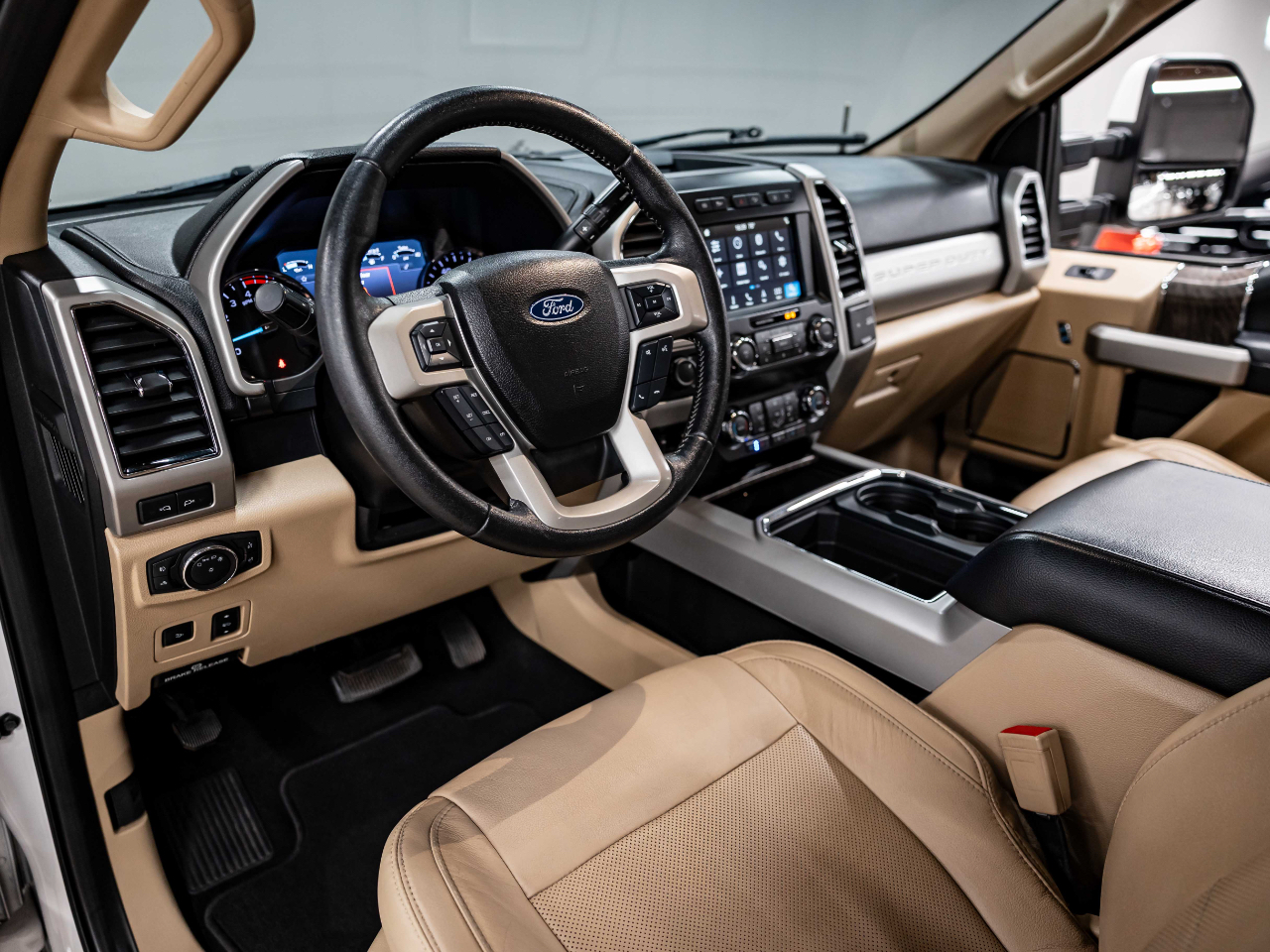 2019-ford-f250-king-ranch-for-sale-02