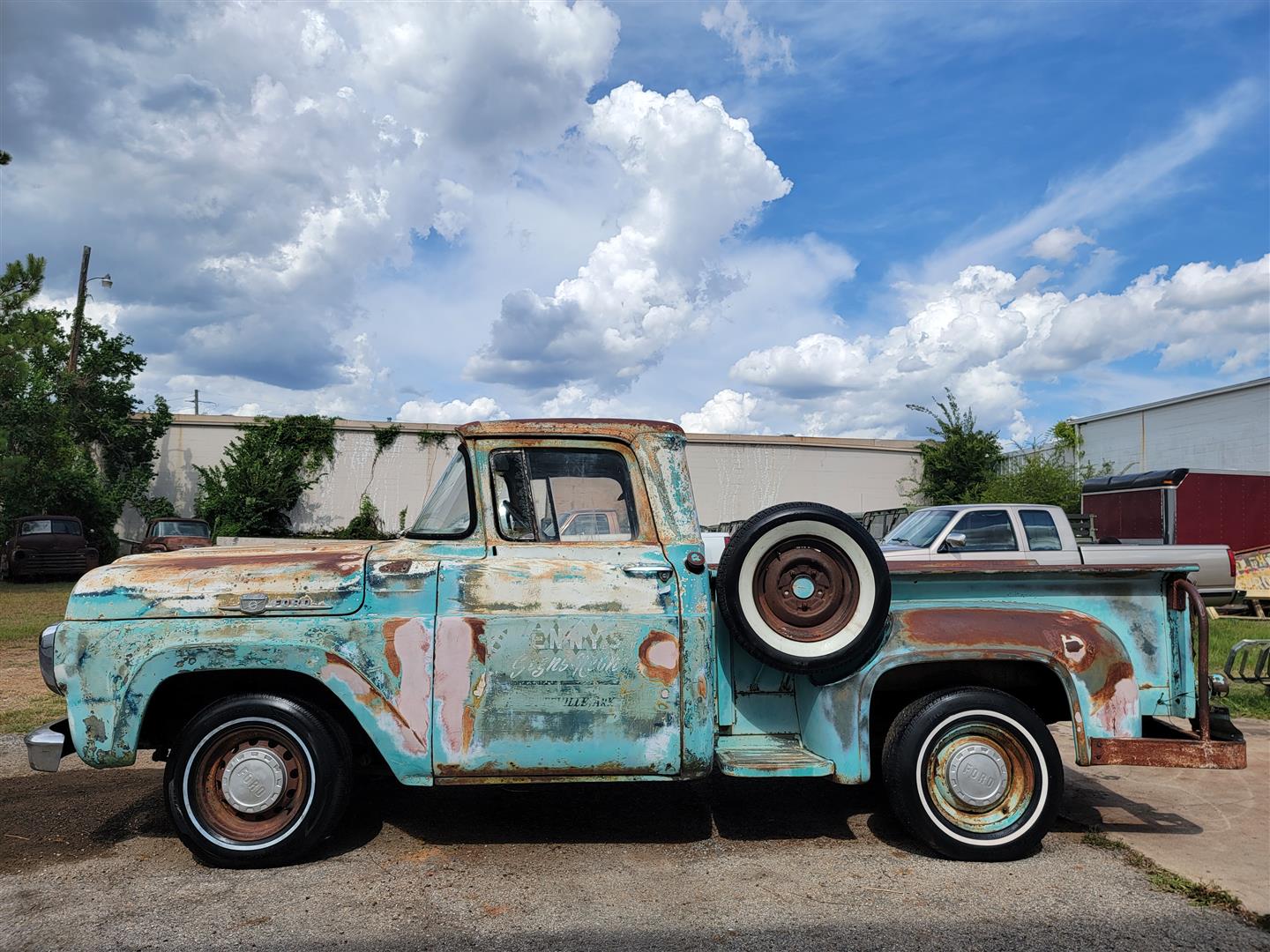 59FordF100Patina_0k_for-sale-04