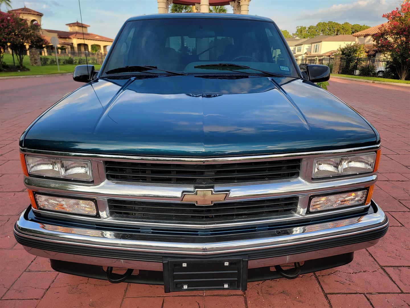 95ChevyTahoeLS_02