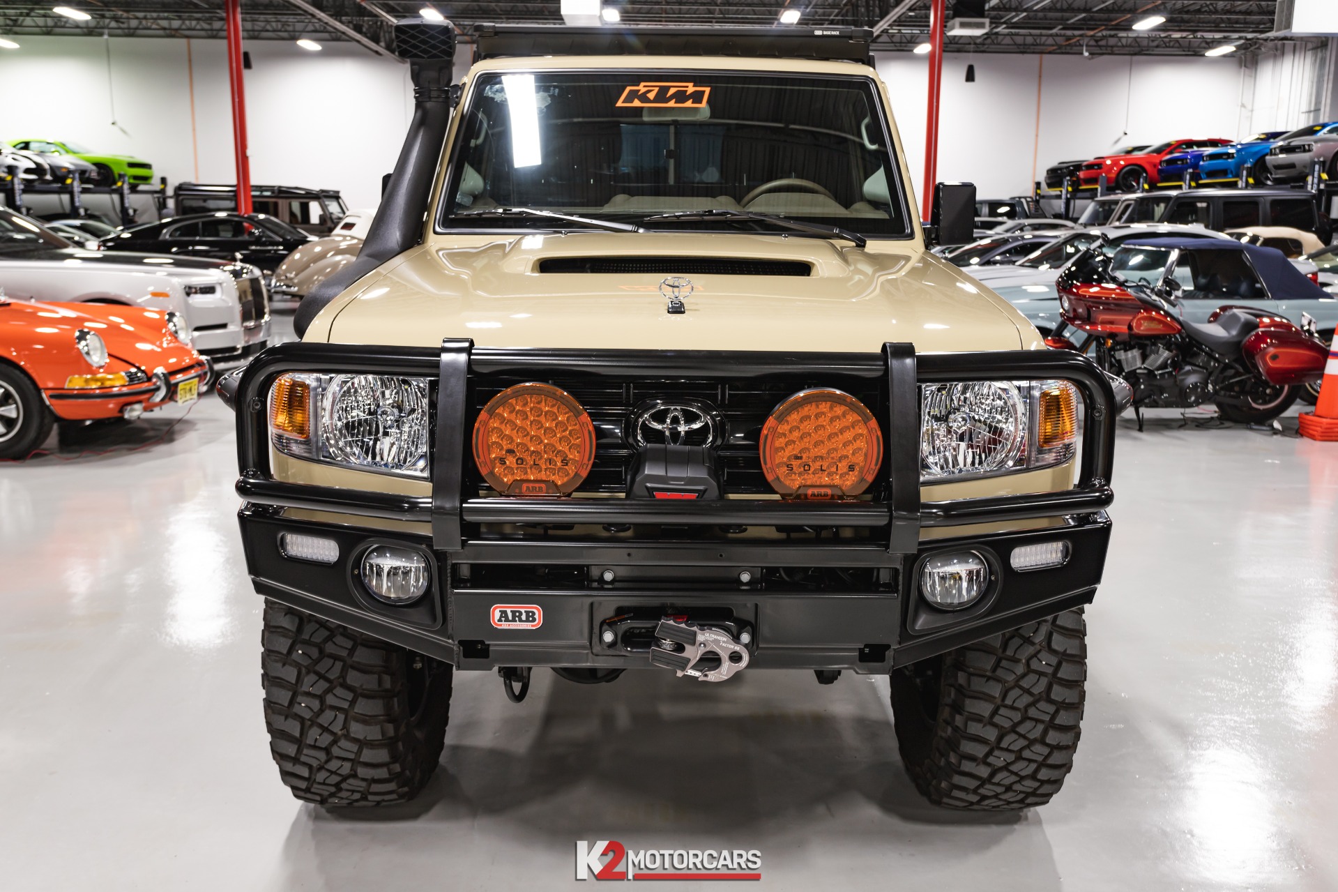 Used-2021-Toyota-Land-Cruiser-79-Series-Double-Cab-for-sale-08