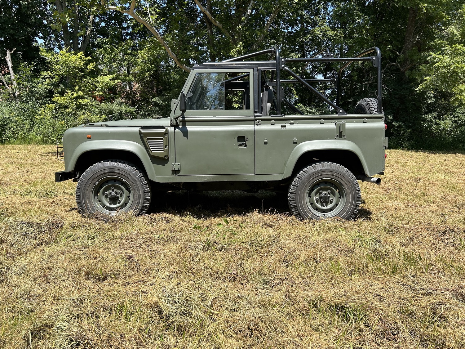 land-rover-defender-90-wolf-for-sale-12