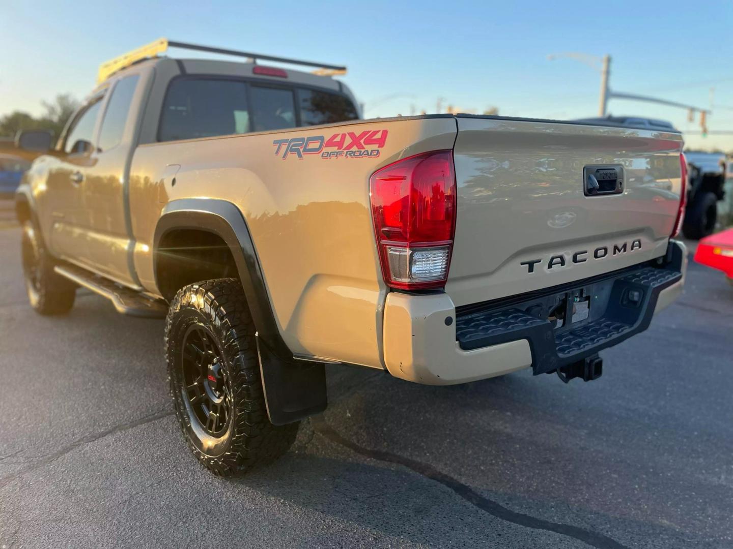 tastefully-modified-toyota-tacoma-04