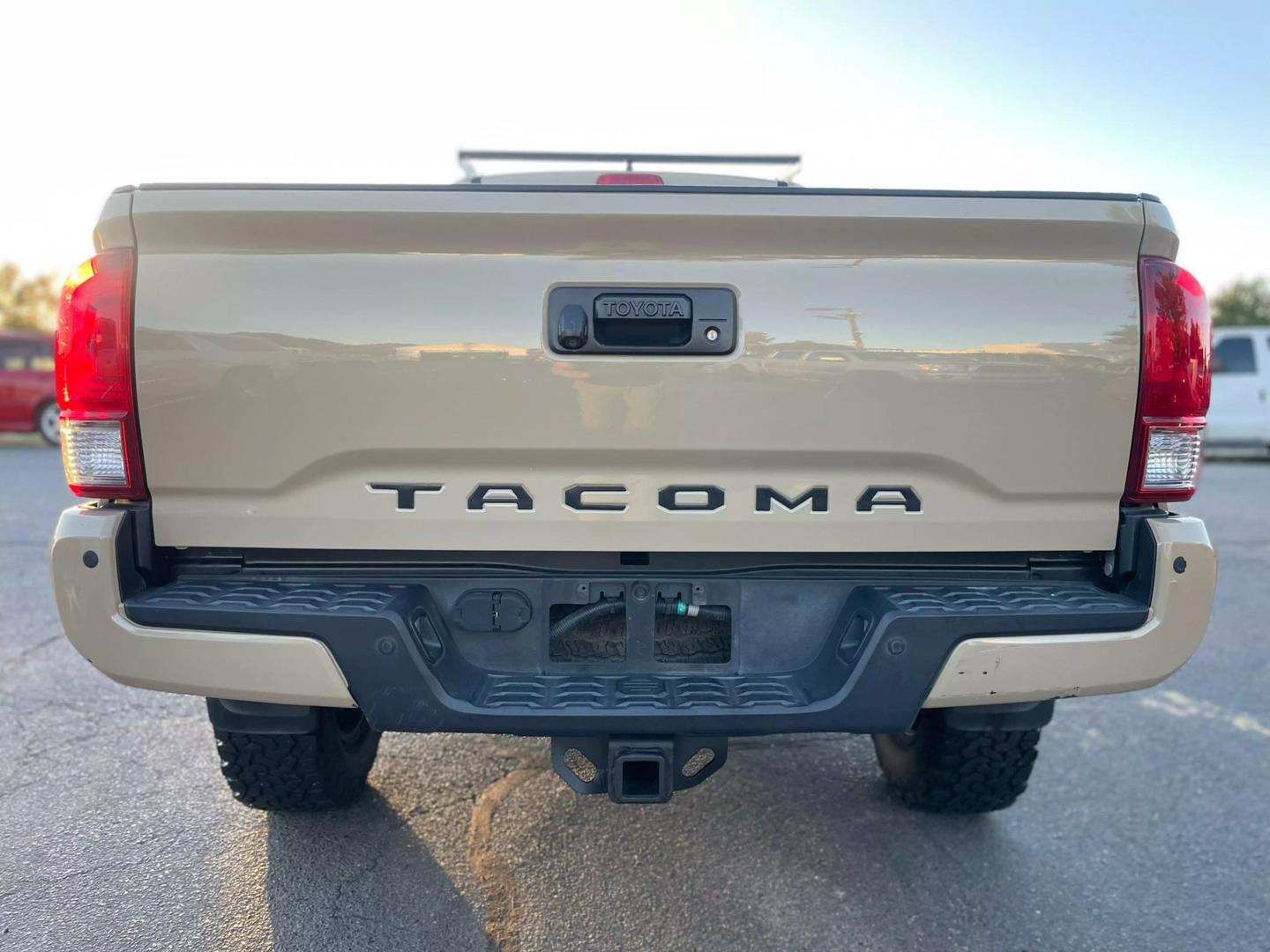 tastefully-modified-toyota-tacoma-05