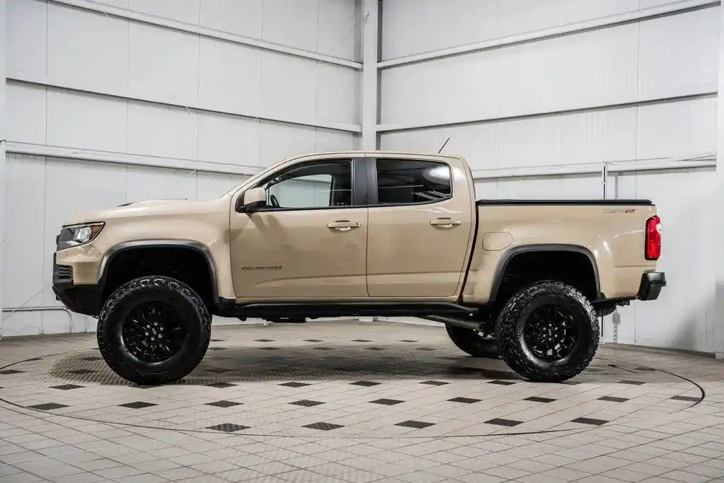 used-2021-chevrolet-colorado-zr2-for-sale-04