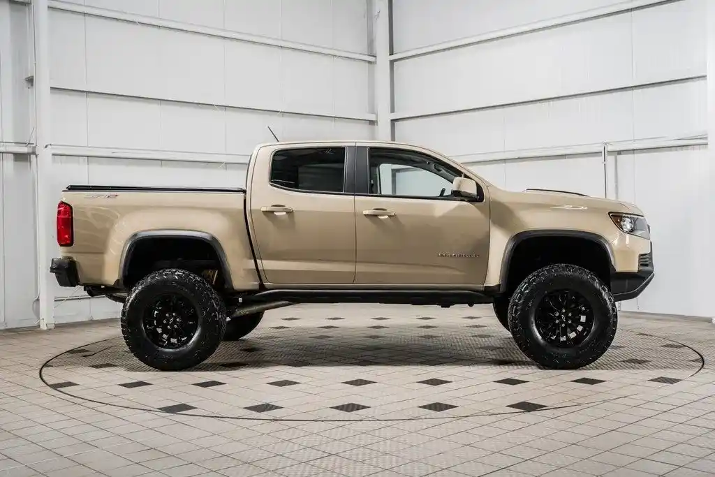 used-2021-chevrolet-colorado-zr2-for-sale-08