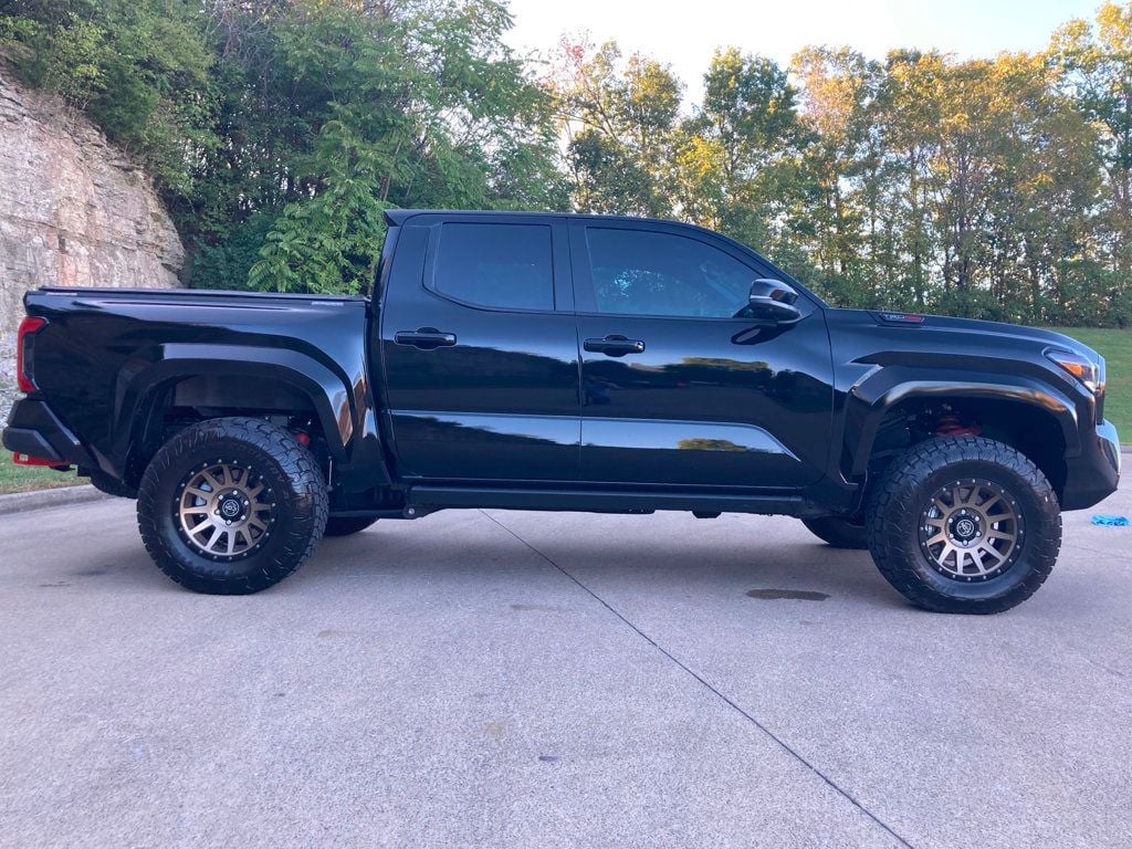 used-2024-toyota-tacoma_4wd-trdprohybriddoublecab5bedautomatic-6365-22631137-4-1024