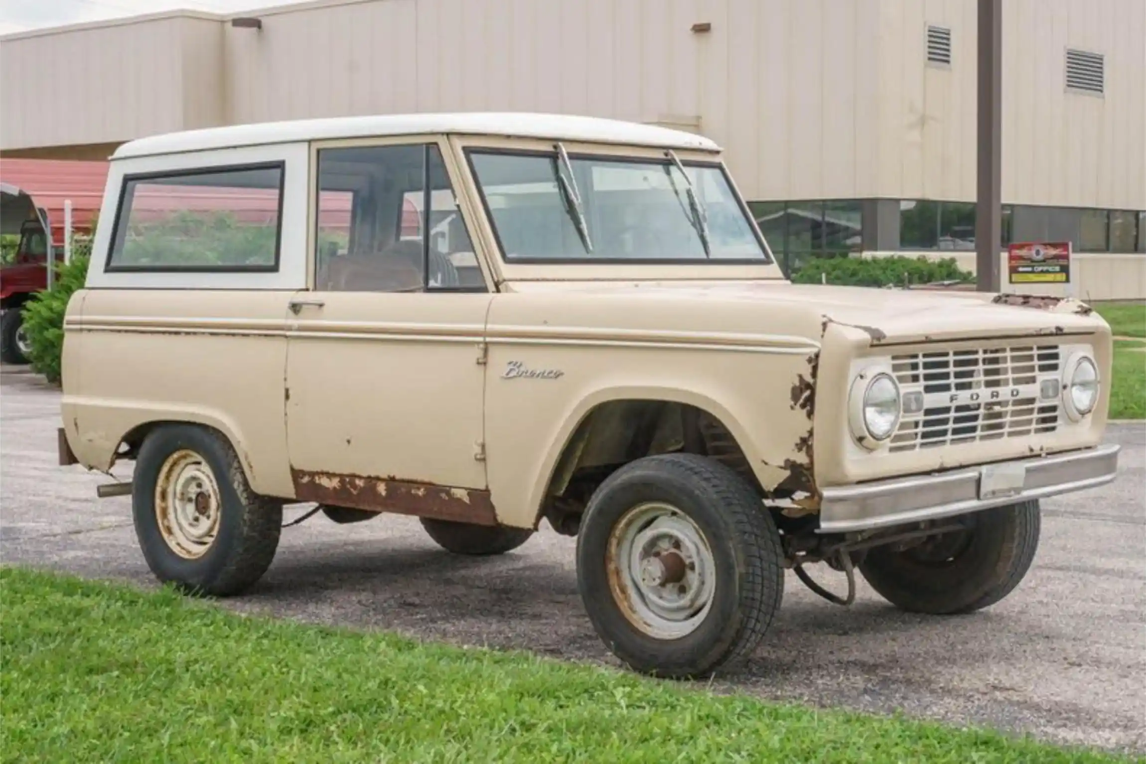 1966-ford-bronco-for-sale-03