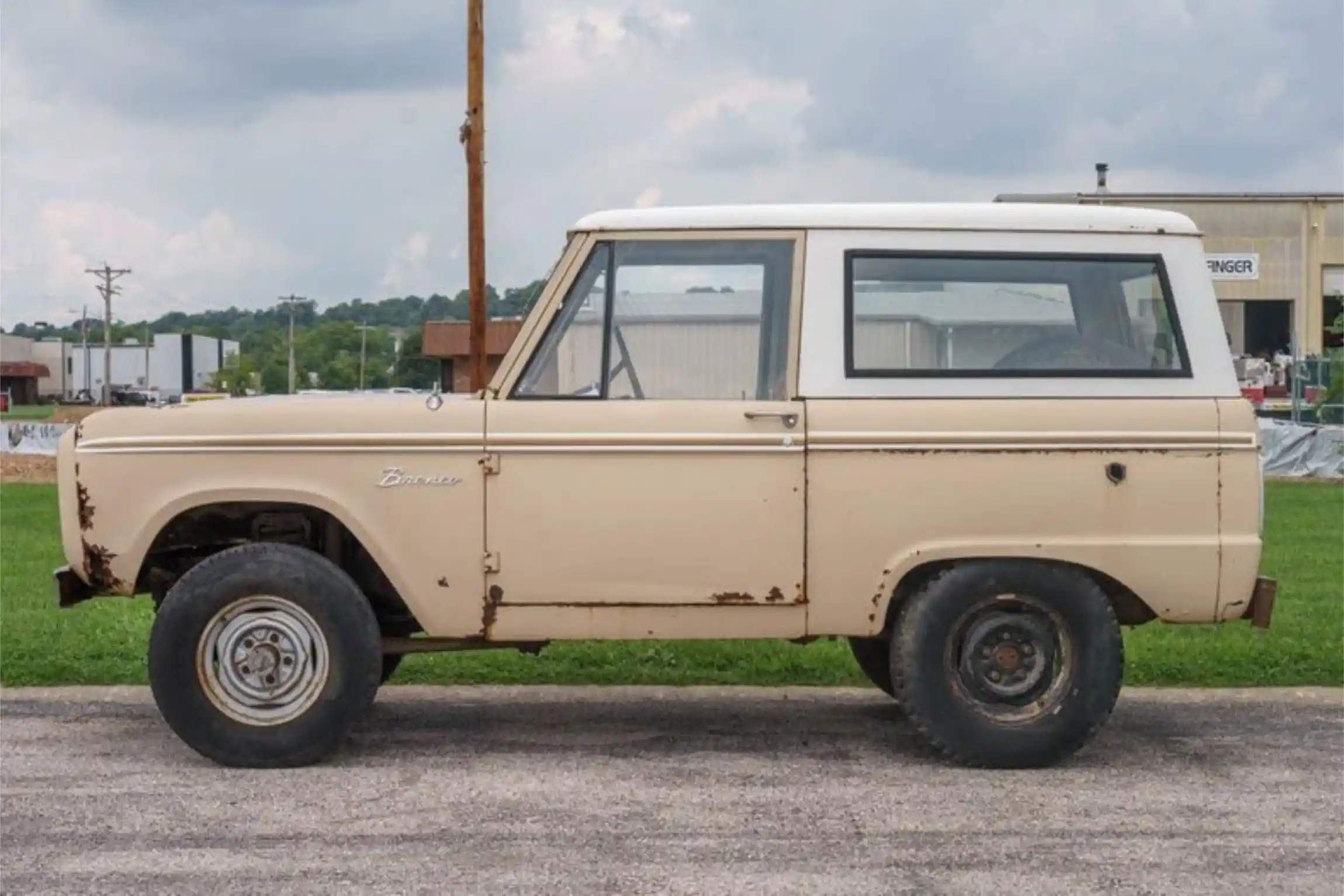 1966-ford-bronco-for-sale-08