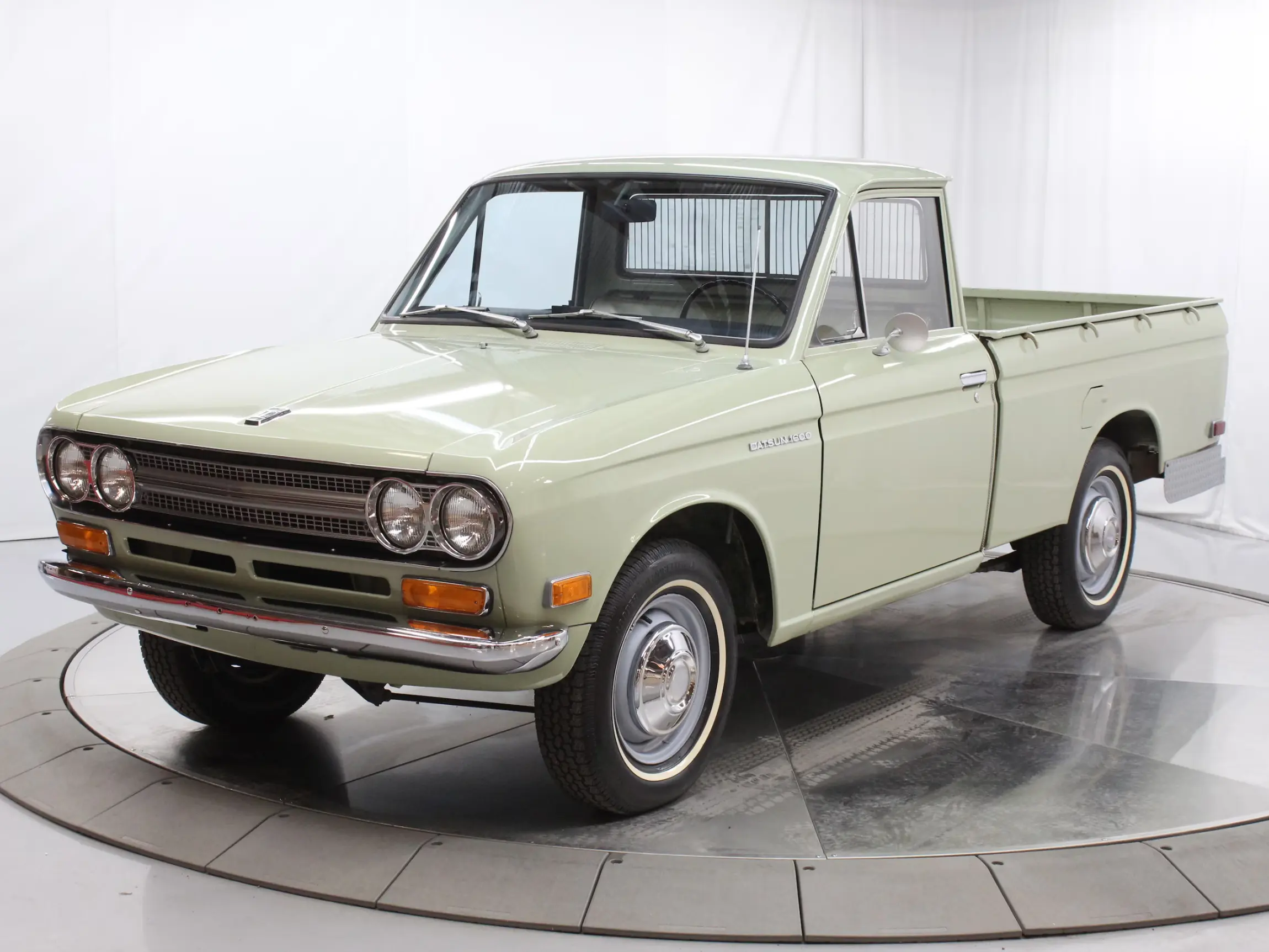 1971-datsun-1600-for-sale-02