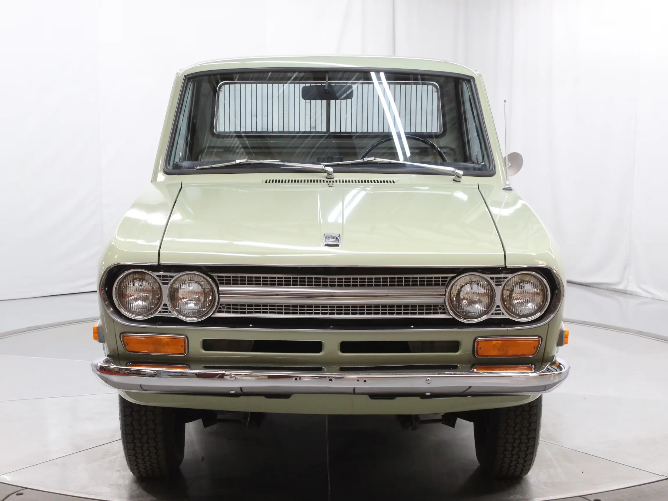 1971-datsun-1600-for-sale-03